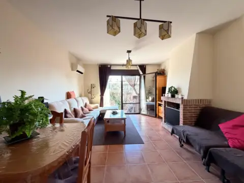 Casa en La Adrada