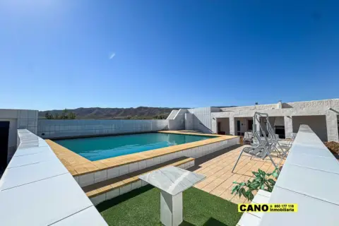 Chalet en calle Paraje Espeliz