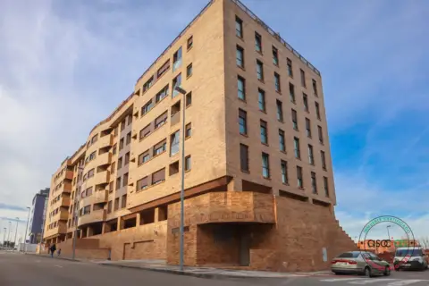 Piso en Avenida de la Grandiella, 35