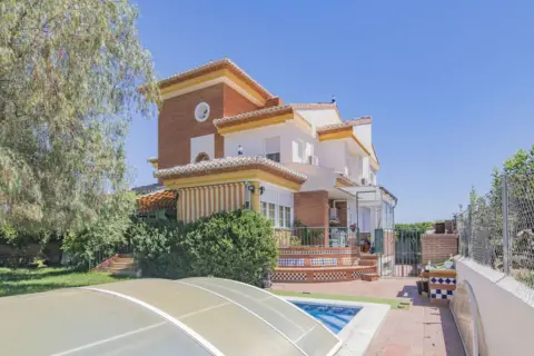 Chalet adosado en calle de Tenerife