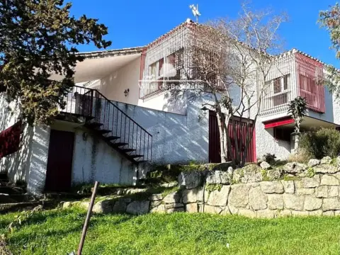 Chalet en Los Peñascales