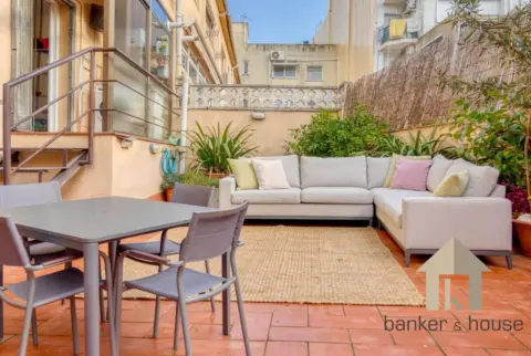 Casa adosada en Carrer de la Sínia
