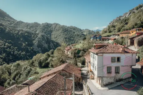 Casa en calle Govezanes, nº 19