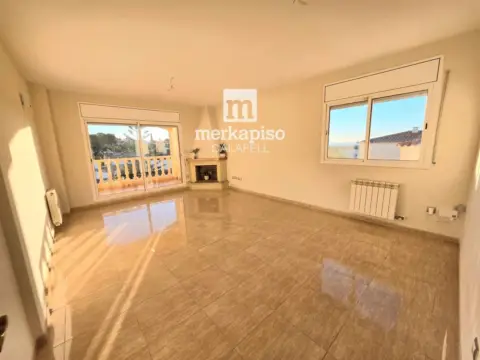 Casa pareada en La Pobla de Montornès