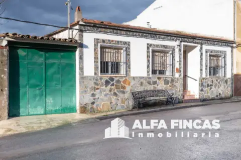 Chalet en calle Carlos V, 3