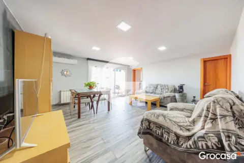Piso en Carrer de Magallanes