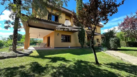 Chalet en Villafranca del Castillo