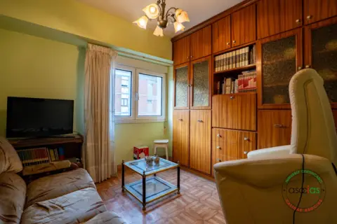 Piso en Avenida de la Argentina, 47