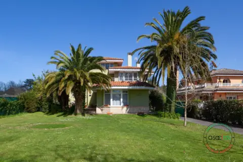 Casa en Camino de los Jazmines, 103