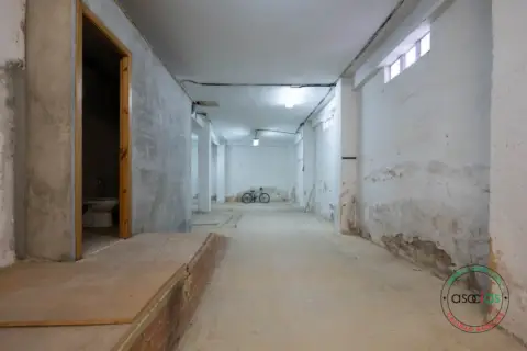 Local comercial en calle de Alarcón, 1
