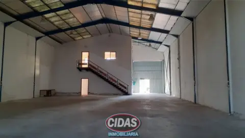 Nave industrial en Silvota