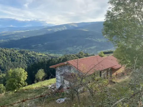 Casa en calle Bº Vejoris, nº Sin Informacion