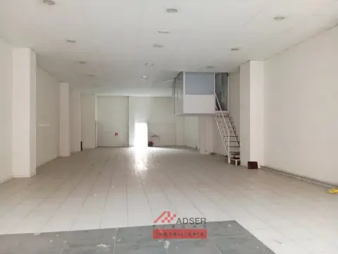 Local comercial en Avenida de la Paz