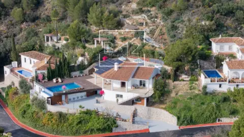 Chalet en Urbanización Alta Verde