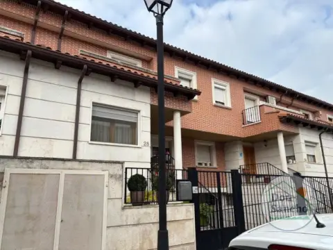 Casa adosada en Laguna