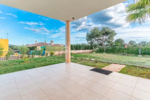 Chalet en calle de los Sauces