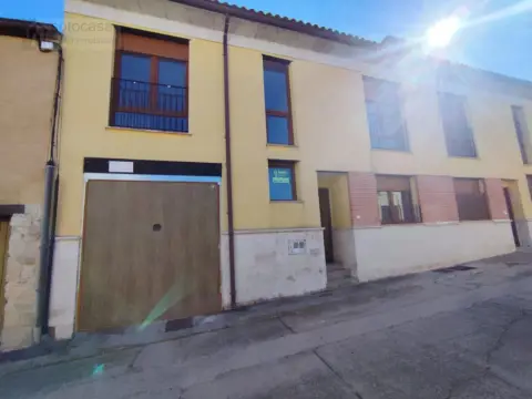 Casa adosada en Corcos