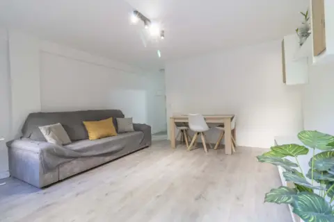 Piso en Zona Ronda de Triana-Cartuja