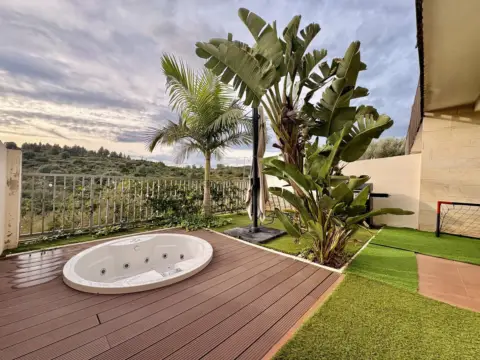 Casa adosada en Calaburras-El Chaparral