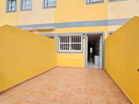 Casa adosada en Buzanada-Valle de San Lorenzo-Cabo Blanco