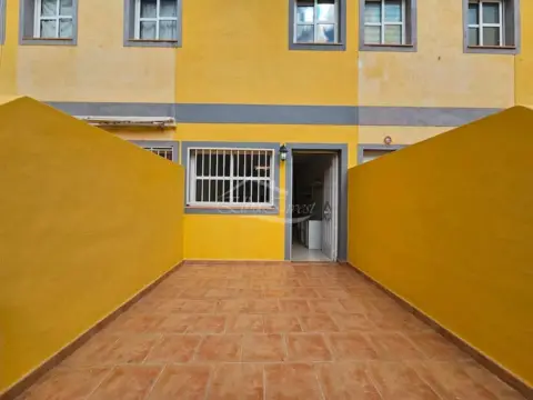 Casa adosada en Buzanada-Valle de San Lorenzo-Cabo Blanco