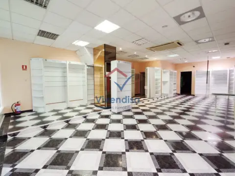 Local comercial en calle del Doctor Fléming