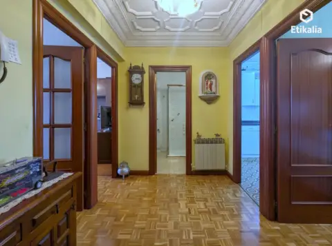 Piso en Errege-Erregina Katolikoen Kalea