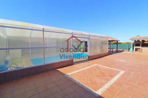 Casa pareada en Urbanización La Celada