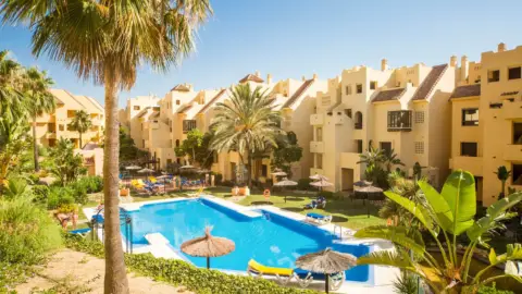 Apartamento en Urbanización El Hacho-La Duquesa Golf
