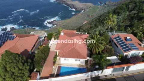 Chalet en Urbanización los Naranjos.