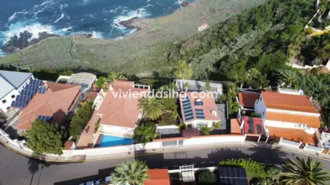 Chalet en Urbanización los Naranjos.