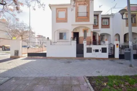 Casa en Joaquina Eguaras