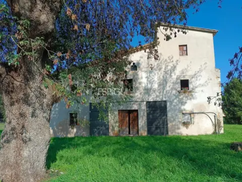 Casa en calle Antic de Girona, Urb. Can Sola Gros Ii
