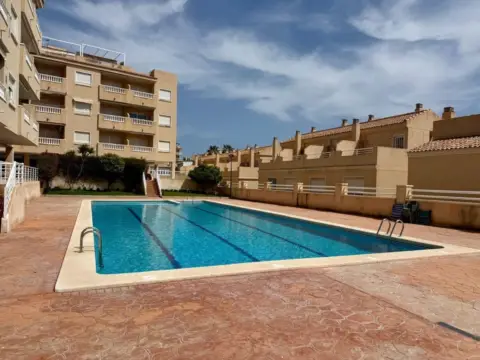 Apartamento en Se Alquila Apartamento en Santa Pola