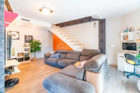 Casa adosada en calle Serra de Irta