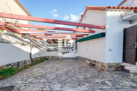 Casa adosada en Carrer de l'Argentera, 9