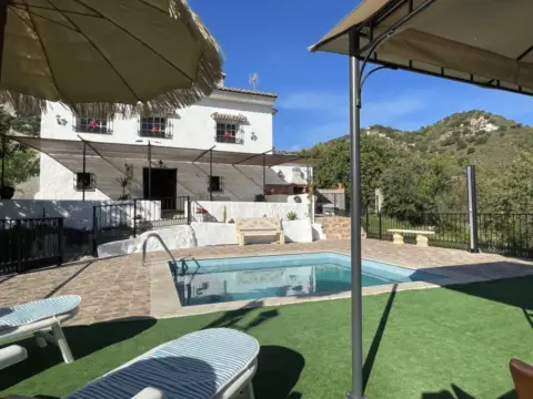 Finca rústica en Álora