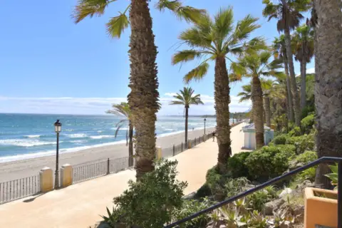 Terreno en Lomas de Marbella Club-Puente Romano