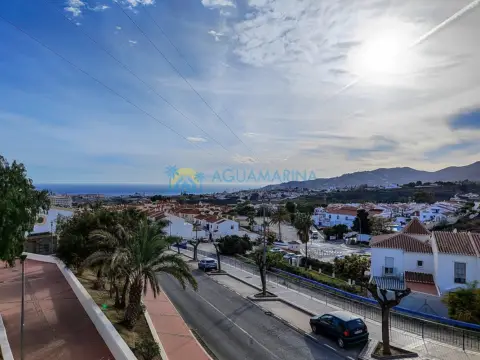 Casa adosada en Los Poetas, Zona Residencial