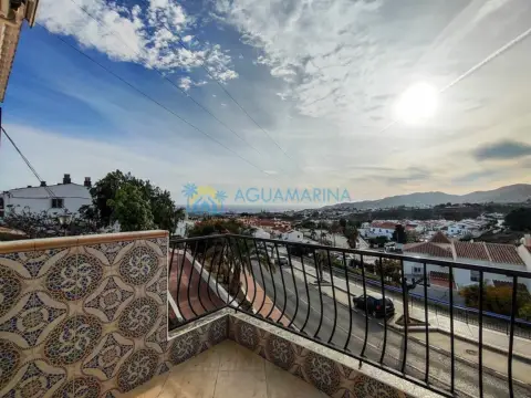 Casa adosada en Los Poetas, Zona Residencial