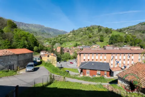 Casa en calle Barrio Prunadiella, nº 12