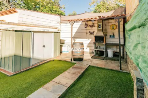 Casa pareada en calle C