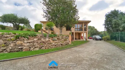 Chalet en La Miranda