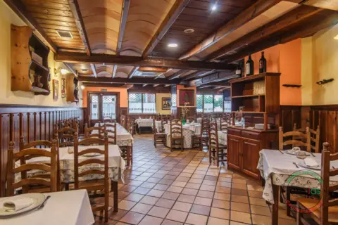 Local comercial en Avenida Pando, 15