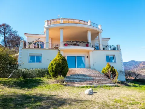Chalet en Altos de Estepona