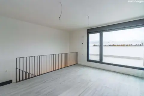 Casa pareada en calle Valle del Jarama, nº 7