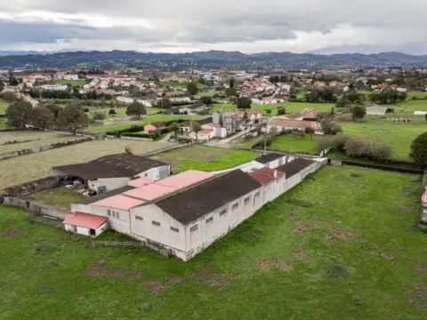 Nave industrial en calle Noreña, nº Sin Informacion