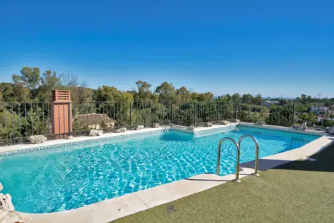 Dúplex en El Paraíso-Atalaya-Benamara
