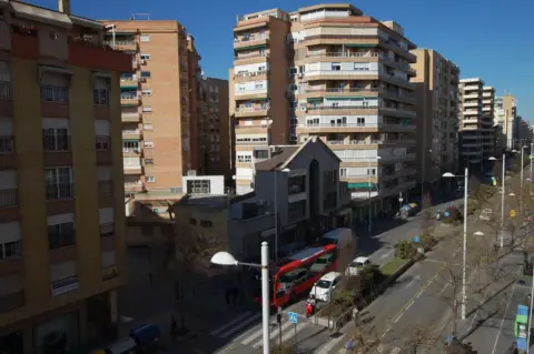 Piso en calle Pintor Zuloaga, 16