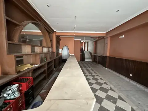 Local comercial en calle de Martínez Vigil